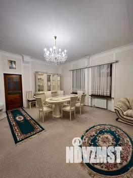 Дом 420м², 3-этажный, посуточно,