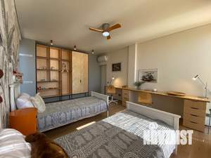 Дом 250м², 3-этажный, посуточно,