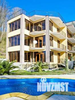 Дом 2000м², 3-этажный, посуточно,