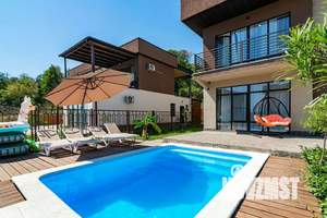 Дом 240м², 2-этажный, посуточно,