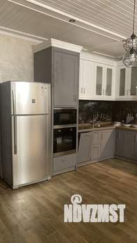 Дом 200м², 2-этажный, посуточно,