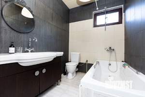 Дом 250м², 3-этажный, на длительный срок,