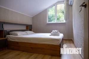 Дом 200м², 2-этажный, посуточно,