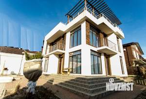 Дом 240м², 3-этажный, посуточно,