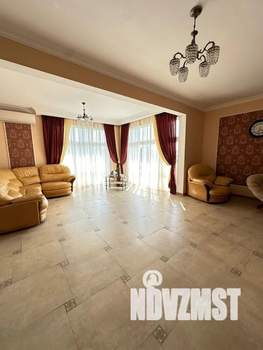 Дом 320м², 3-этажный, посуточно,