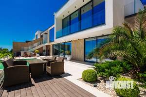 Дом 250м², 2-этажный, посуточно,