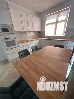 Дом 180м², 2-этажный, посуточно,