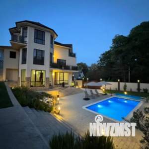 Дом 250м², 3-этажный, посуточно,