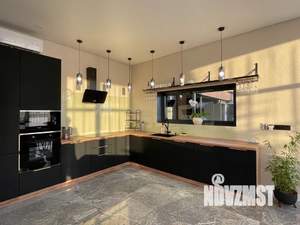 Дом 200м², 3-этажный, посуточно,