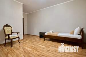 Дом 480м², 3-этажный, посуточно,