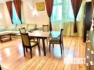 Дом 280м², 4-этажный, посуточно,