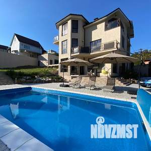 Дом 250м², 3-этажный, посуточно,