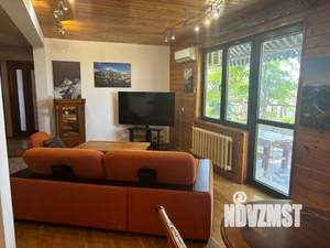 Дом 210м², 3-этажный, посуточно,