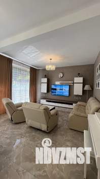 Дом 220м², 2-этажный, посуточно,