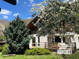 Дом 240м², 3-этажный, посуточно,