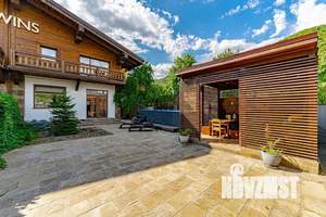 Дом 240м², 2-этажный, посуточно,