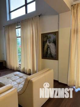 Дом 250м², 2-этажный, посуточно,