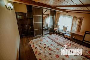 Дом 150м², 3-этажный, посуточно,