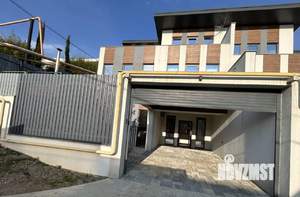 Дом 200м², 3-этажный, посуточно,