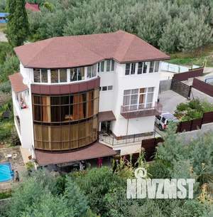 Дом 300м², 3-этажный, посуточно,