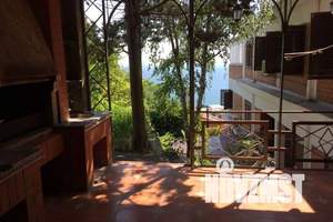 Дом 200м², 2-этажный, посуточно,