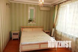 Дом 300м², 3-этажный, посуточно,