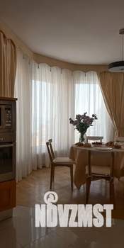 Дом 300м², 3-этажный, посуточно,