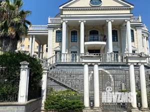 Дом 950м², 3-этажный, посуточно,