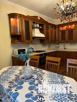 Дом 250м², 2-этажный, посуточно,