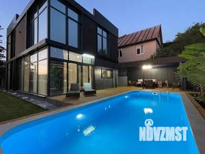 Дом 200м², 3-этажный, посуточно,