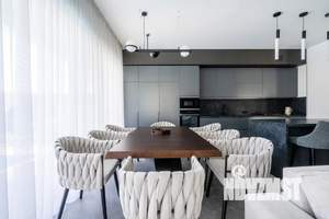 Дом 200м², 2-этажный, посуточно,