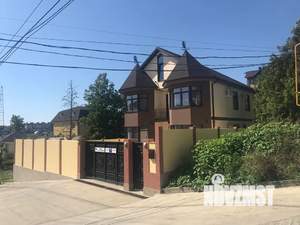 Дом 215м², 2-этажный, посуточно,