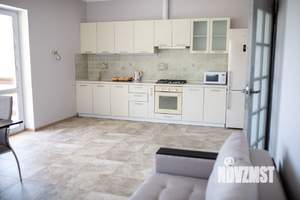 Дом 350м², 2-этажный, посуточно,