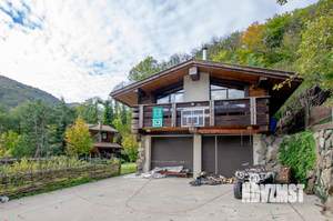 Коттедж 260м², 3-этажный, на длительный срок,