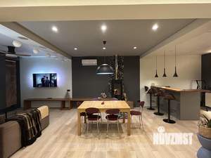 Дом 200м², 3-этажный, посуточно,