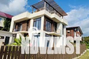 Дом 240м², 3-этажный, посуточно,