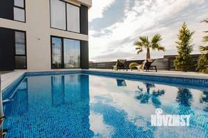 Коттедж 230м², 3-этажный, на длительный срок,