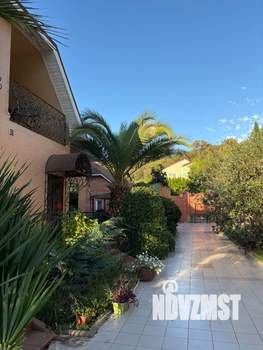 Дом 300м², 3-этажный, на длительный срок,