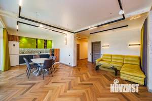 Коттедж 240м², 3-этажный, на длительный срок,