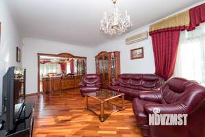Дом 320м², 3-этажный, посуточно,