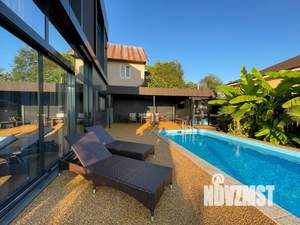 Дом 200м², 3-этажный, посуточно,