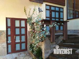 Дом 550м², 3-этажный, посуточно,