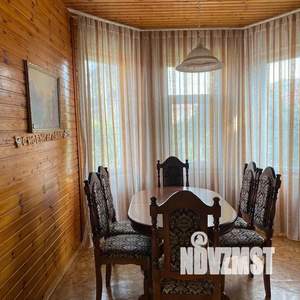 Дом 180м², 2-этажный, посуточно,