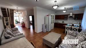 Дом 150м², 3-этажный, на длительный срок,