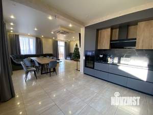 Дом 600м², 3-этажный, посуточно,