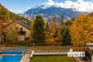 Дом 200м², 2-этажный, посуточно,