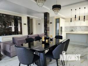 Дом 240м², 3-этажный, посуточно,