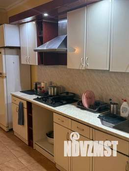 Дом 300м², 3-этажный, посуточно,