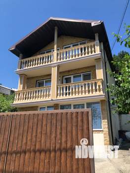 Дом 100м², 2-этажный, на длительный срок,