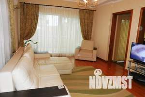 Дом 300м², 3-этажный, посуточно,